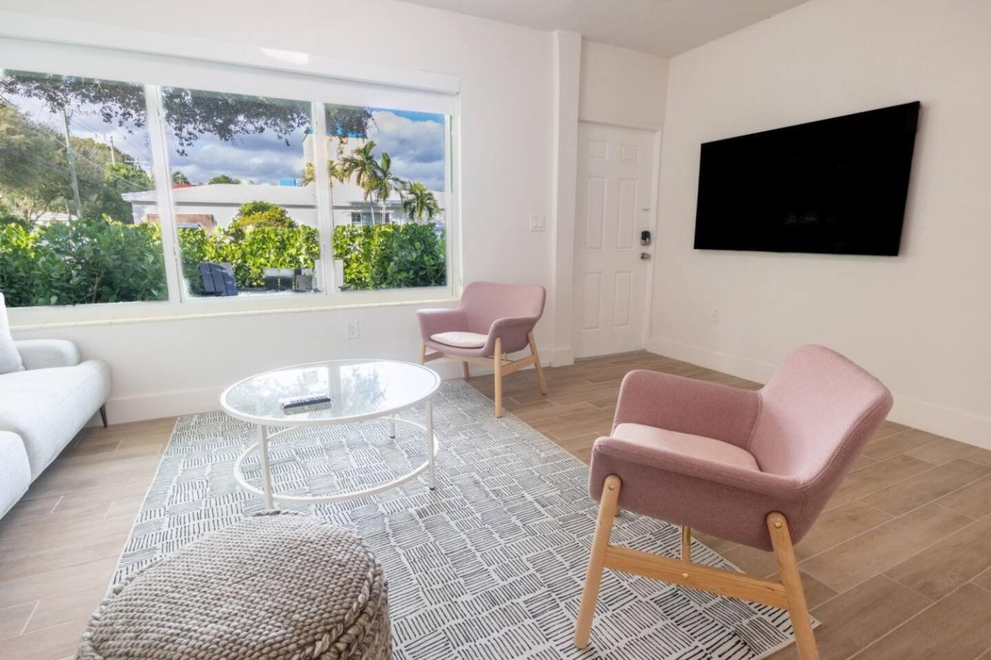 Stylish 2Bed Apartment El Portal Miami Exterior photo