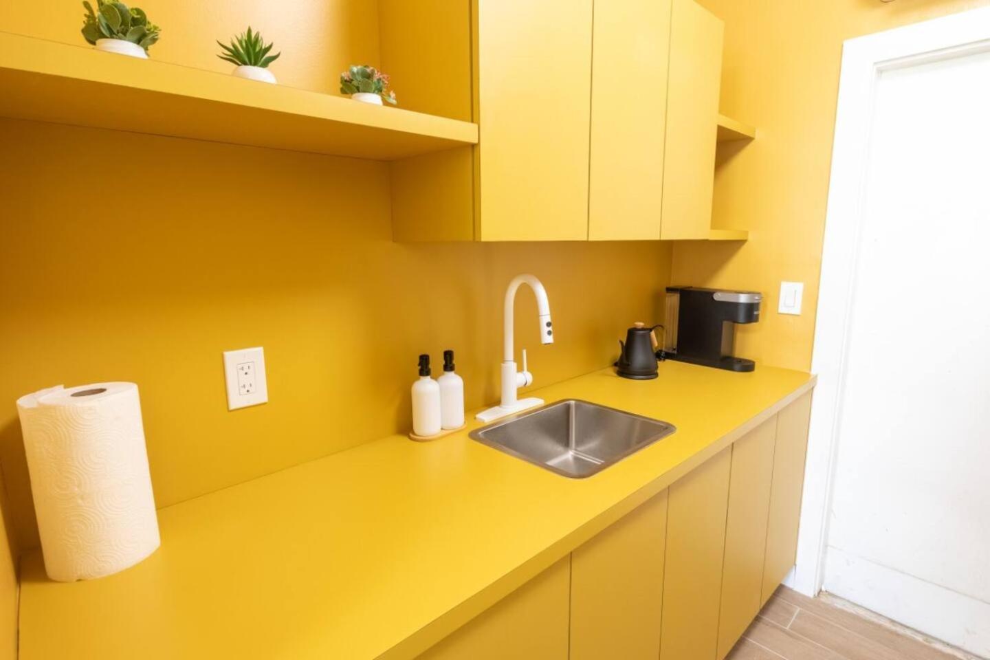 Stylish 2Bed Apartment El Portal Miami Exterior photo